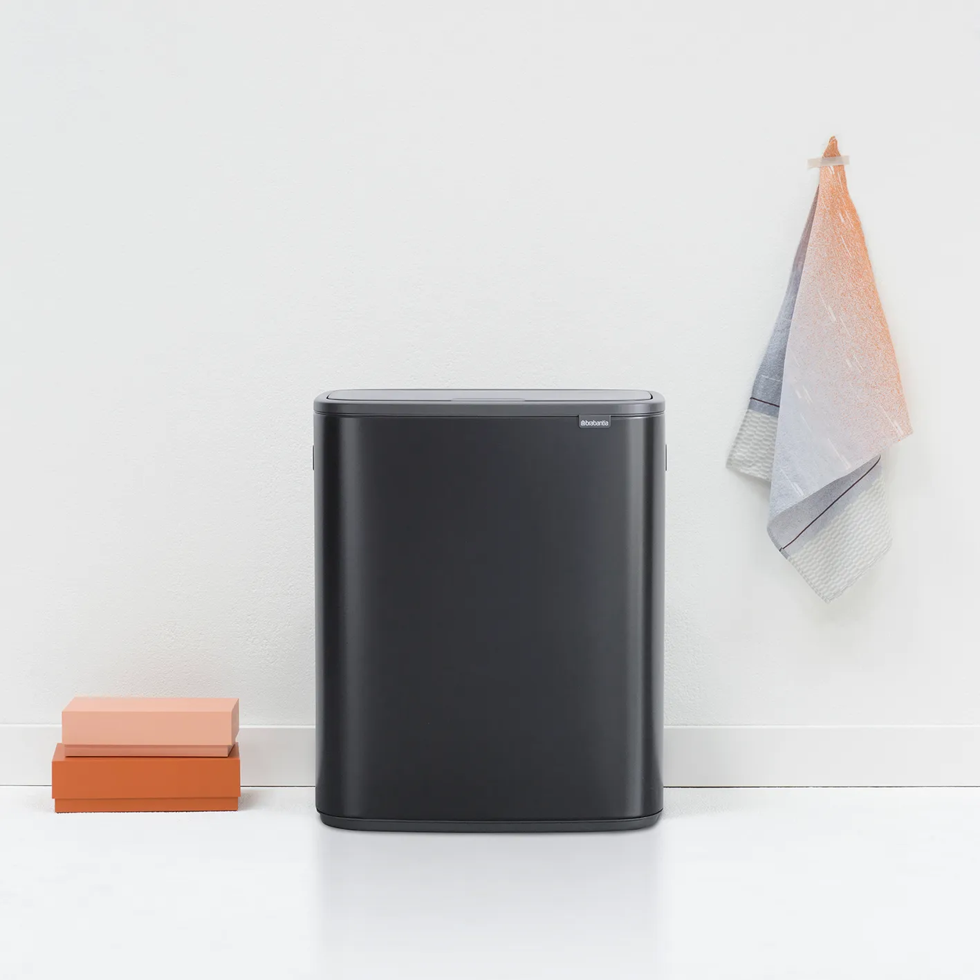 Bo touch bin 60 L, Matte black Brabantia