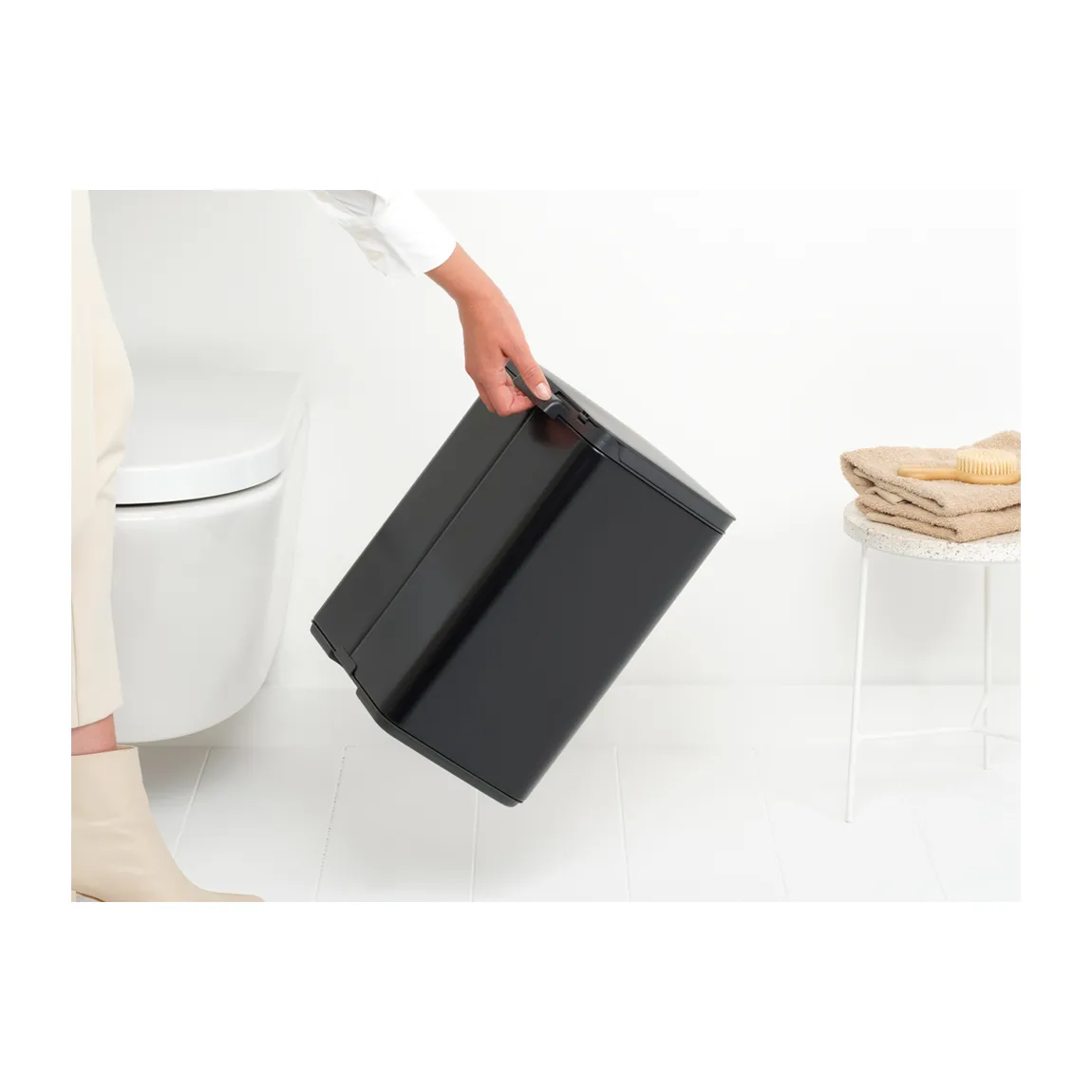 Bo waste bin 12 L, Matte black Brabantia