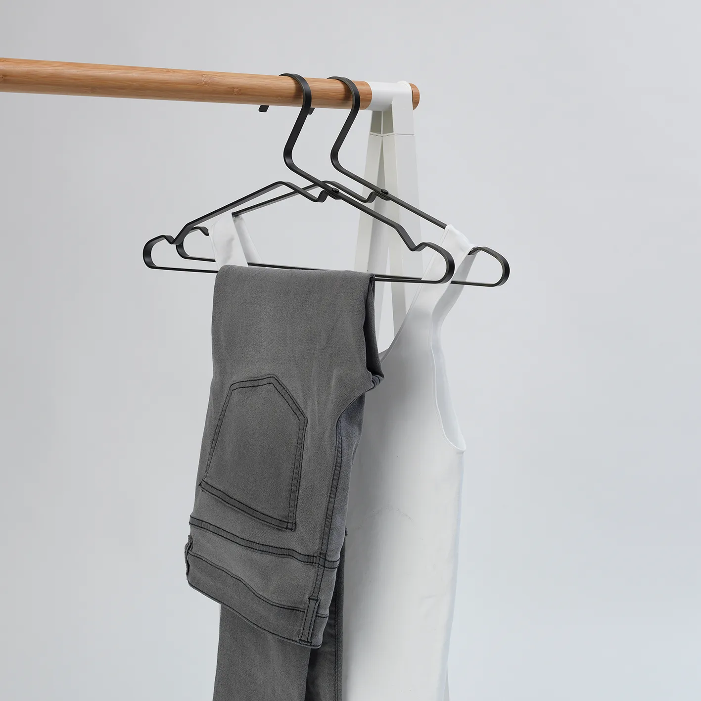 Linn hanger 4-pack, Black Brabantia