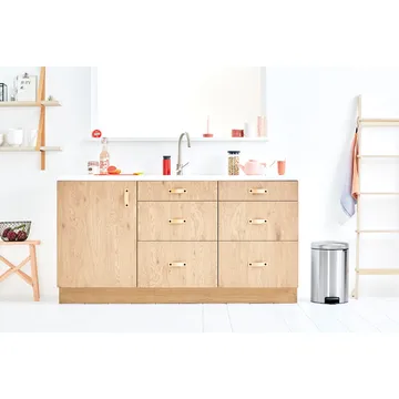 New Icon pedal bin 20 liter - Matt steel fingerprint proof - Brabantia