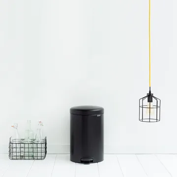 New Icon pedal bin 20 liter - matte black - Brabantia