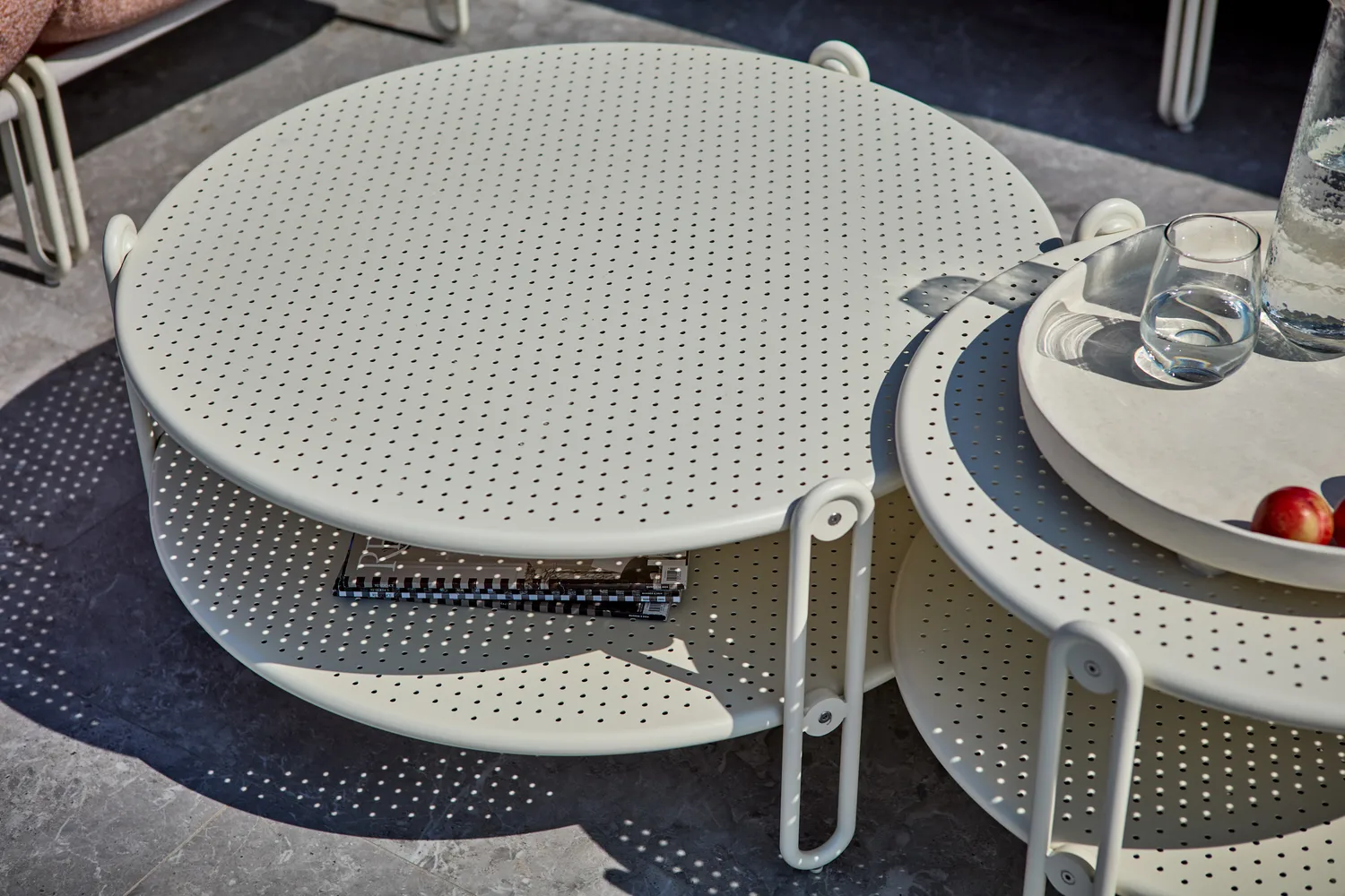 Blixt coffee table, Pearl white, Ø85 cm Brafab