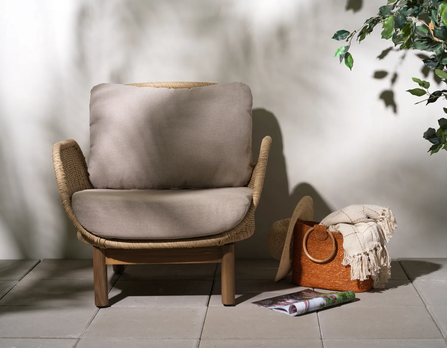 Lily armchair, Twist straw-plush wheat Brafab