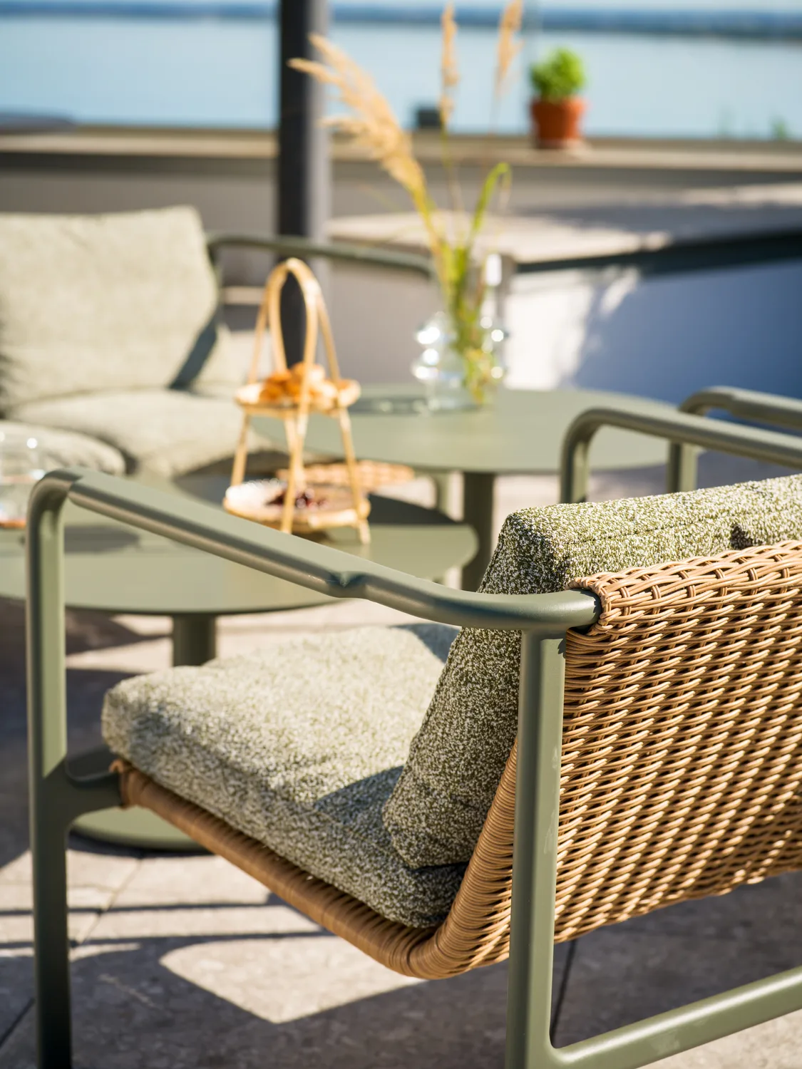 Motty armchair, Nordic green-teddy verde Brafab