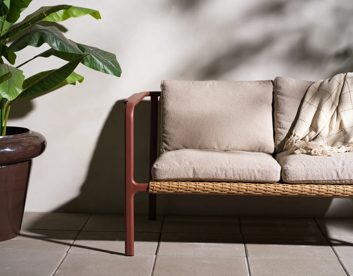 Motty sofa, Zin red-teddy beige, 2-seater Brafab