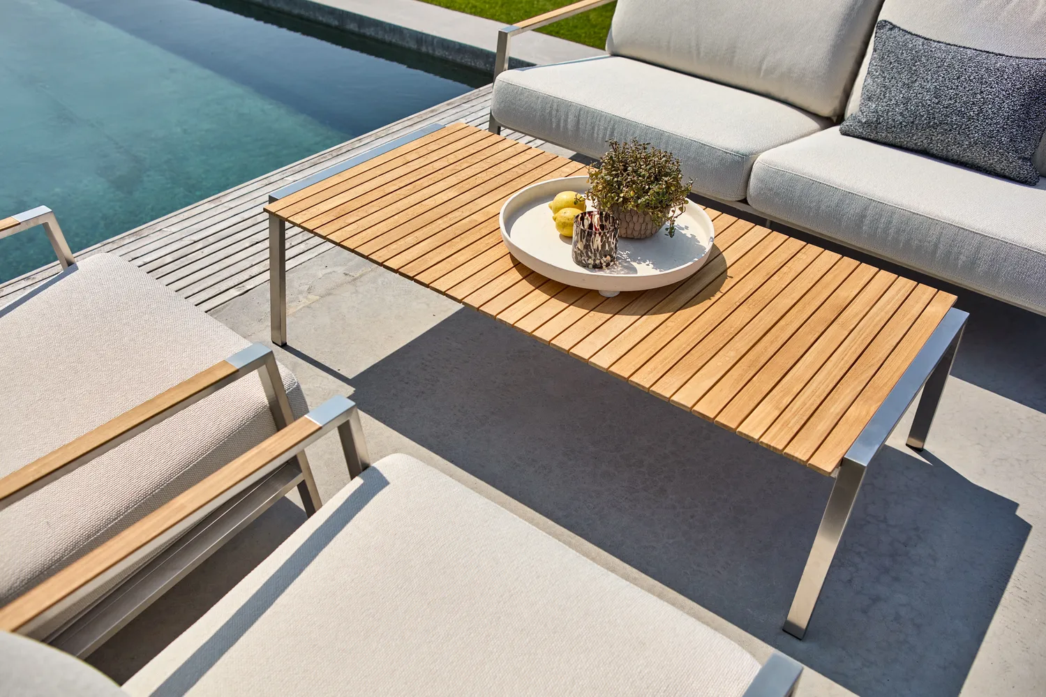 Naos sofa, Stainless steel-dot beige, 2.5-seater Brafab