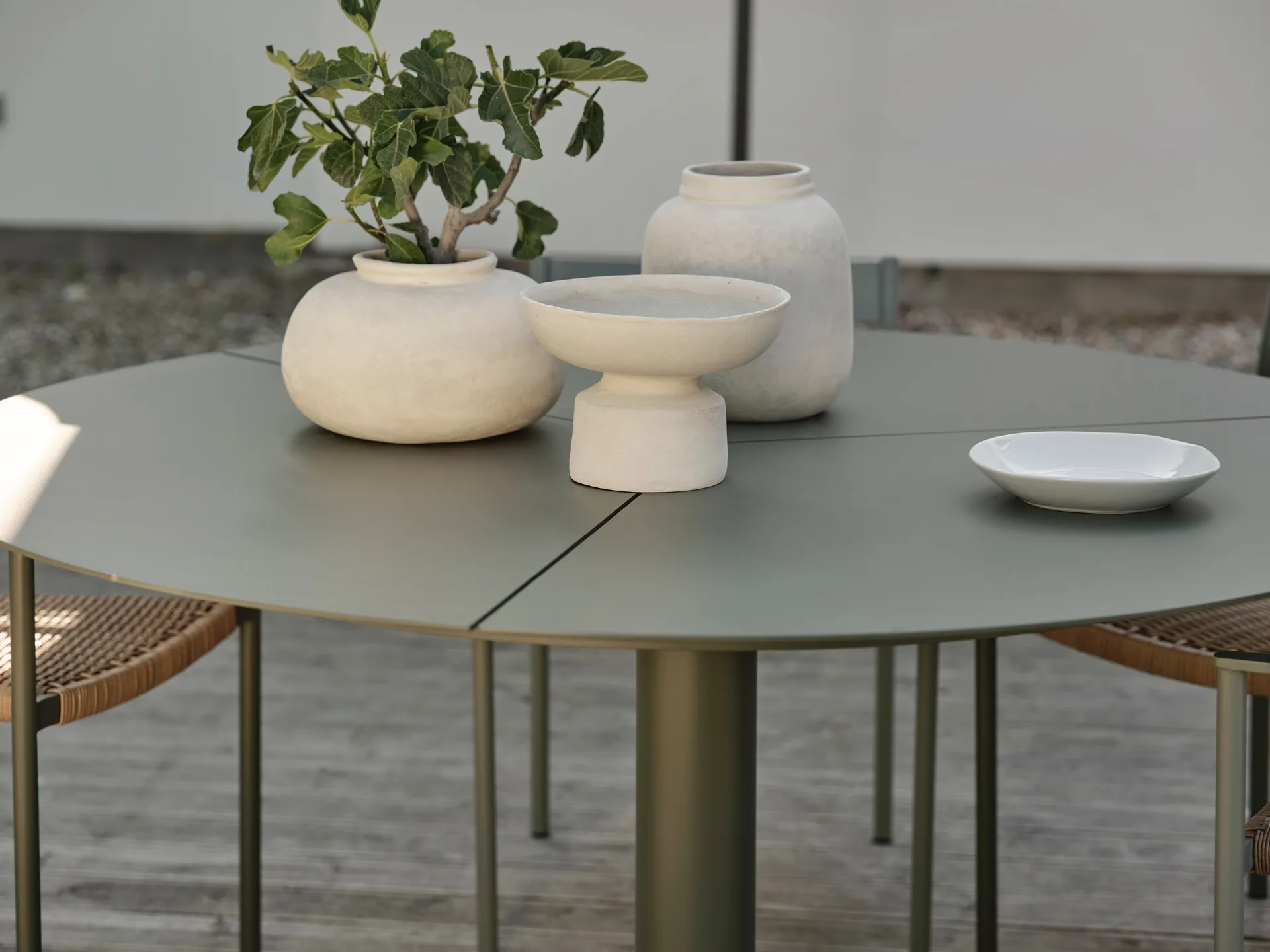 Peace dining table Ø110 cm Nordic green,  Brafab