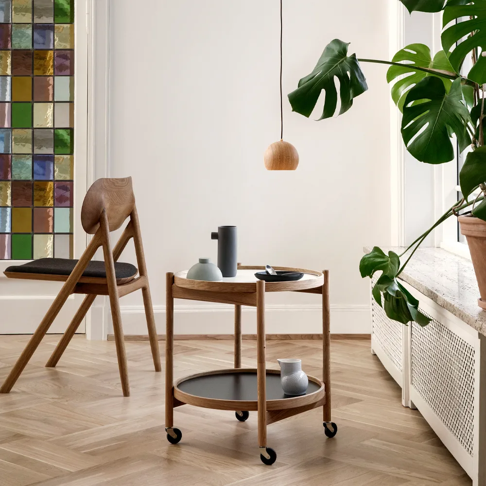 Bølling Tray Table model 50, Earth, untreated oak stand Brdr. Krüger