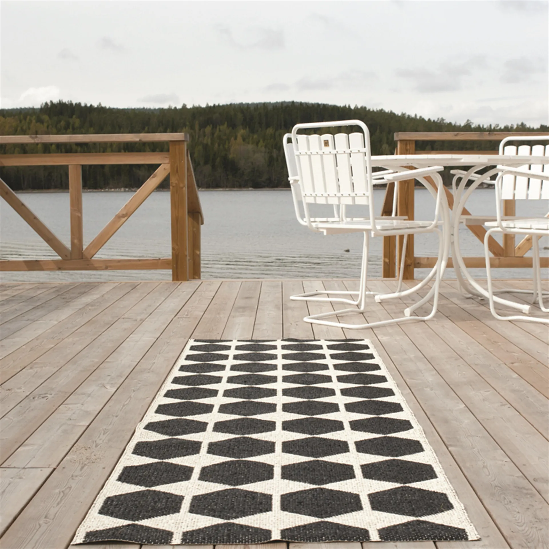 Anna rug black, 70x140 cm Brita Sweden