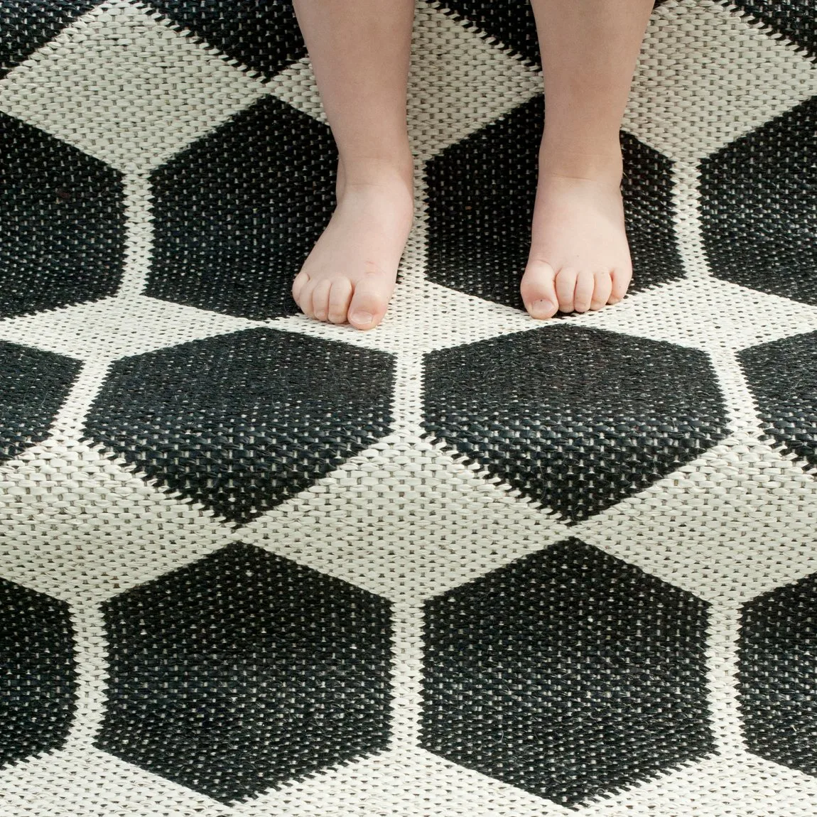 Anna rug black, 70x200 cm Brita Sweden
