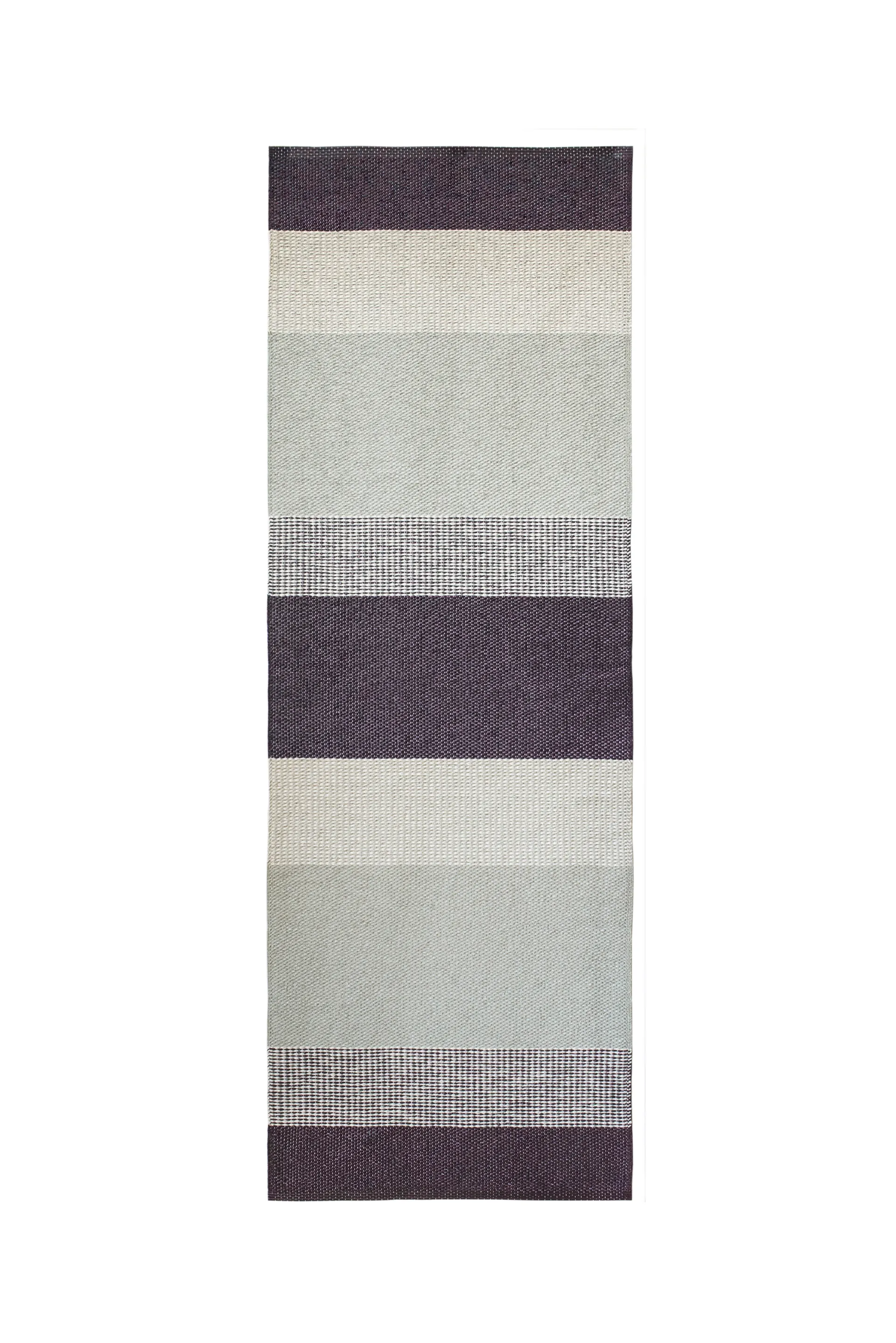 Seasons plastic rug 70x300 cm, berry (pink/purple) Brita Sweden