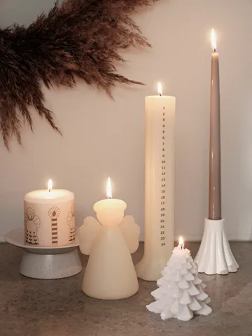 Granny Christmas tree candle Ø9x10 cm - Pure White - Broste Copenhagen