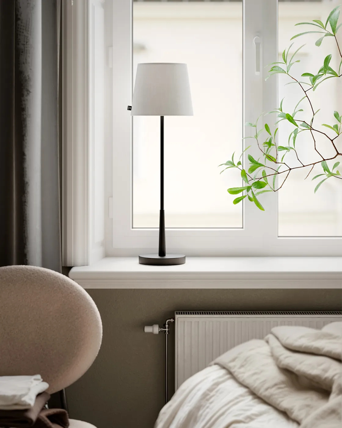 Lumi table lamp 68,5 cm, Matte black-white By Rydéns