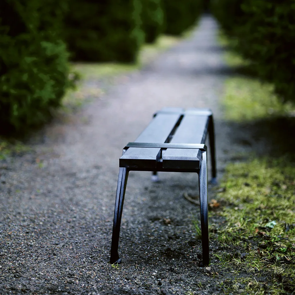 Haga bench, Oak oil, raw aluminum stand Byarums bruk
