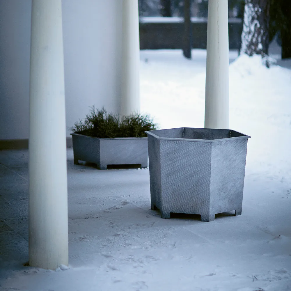 Hexagon plant pot, Black, no.3 Byarums bruk