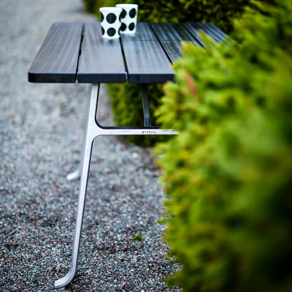 Seriff table, Mahogany oil, raw aluminum stand Byarums bruk