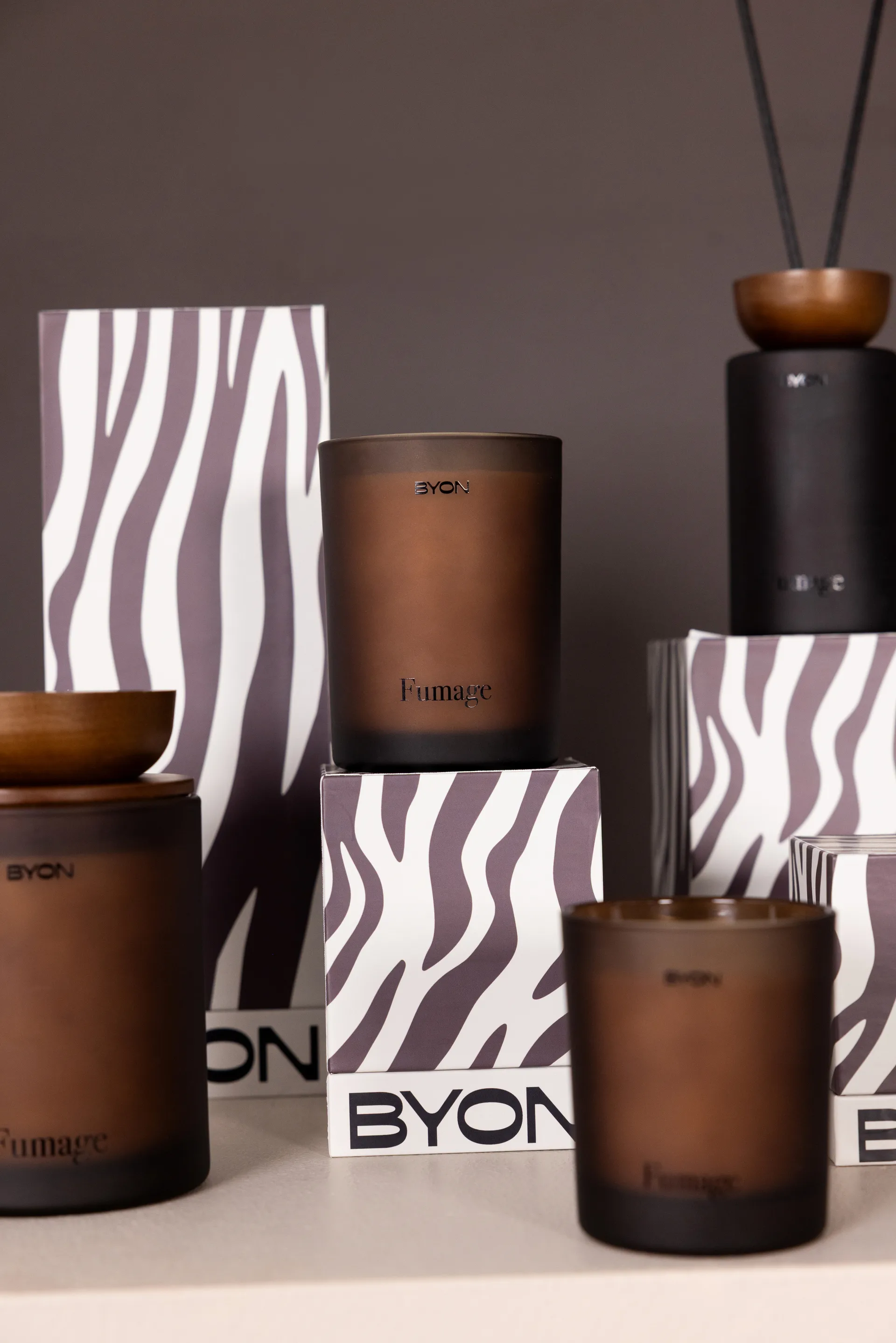 Fumage scented candle, 45 h Byon