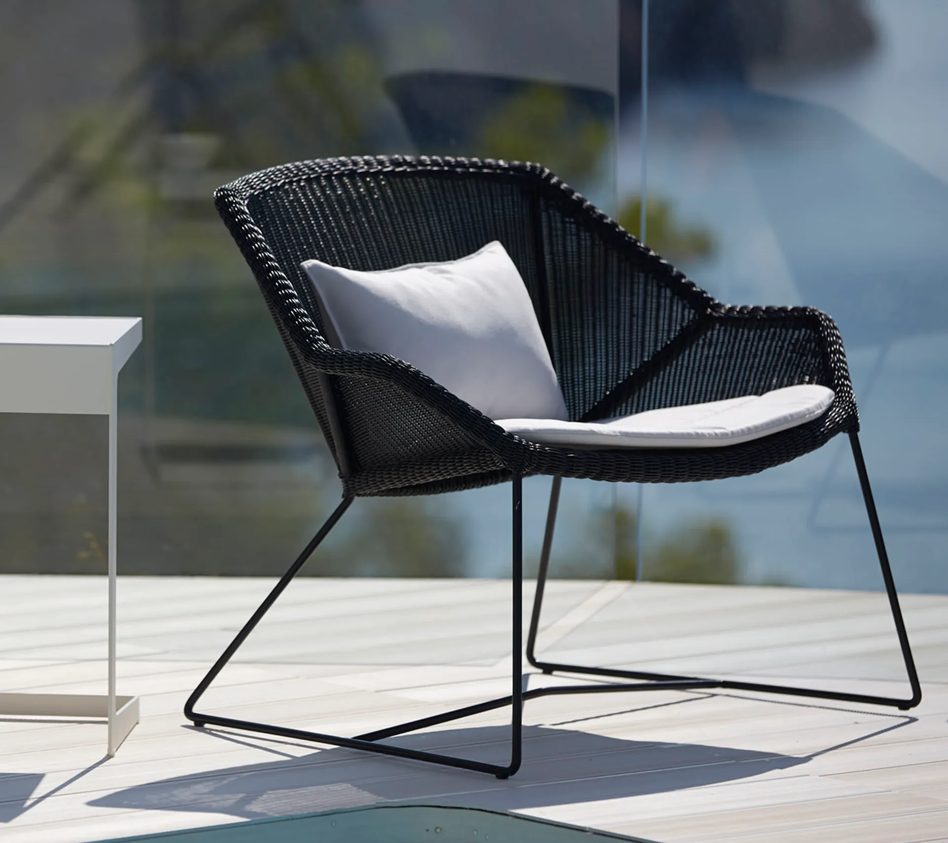Breeze cushion set lounge chair, Cane-line Natté white Cane-line