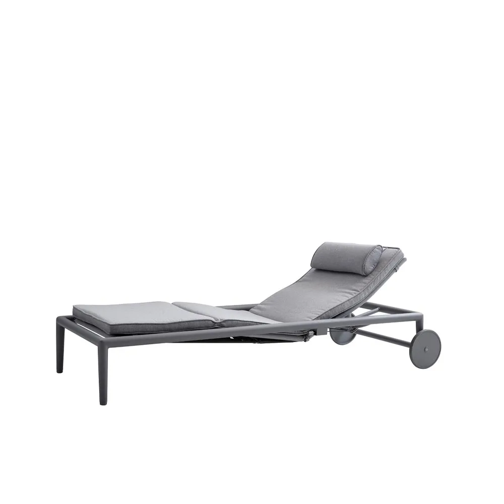 Conic sun lounger, Light grey Cane-line