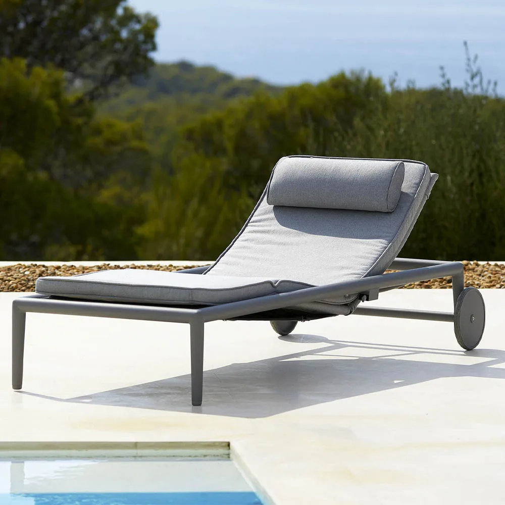 Conic sun lounger, Light grey Cane-line