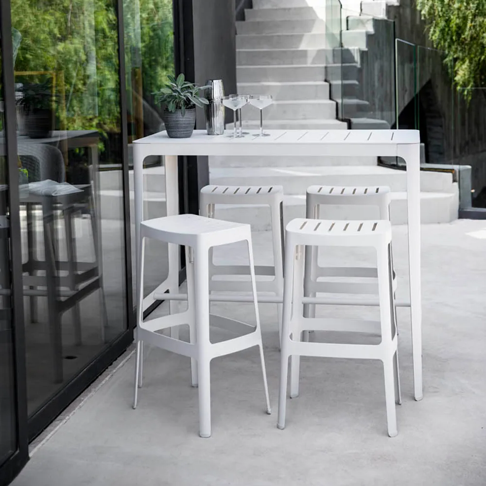 Cut bar table, Black Cane-line