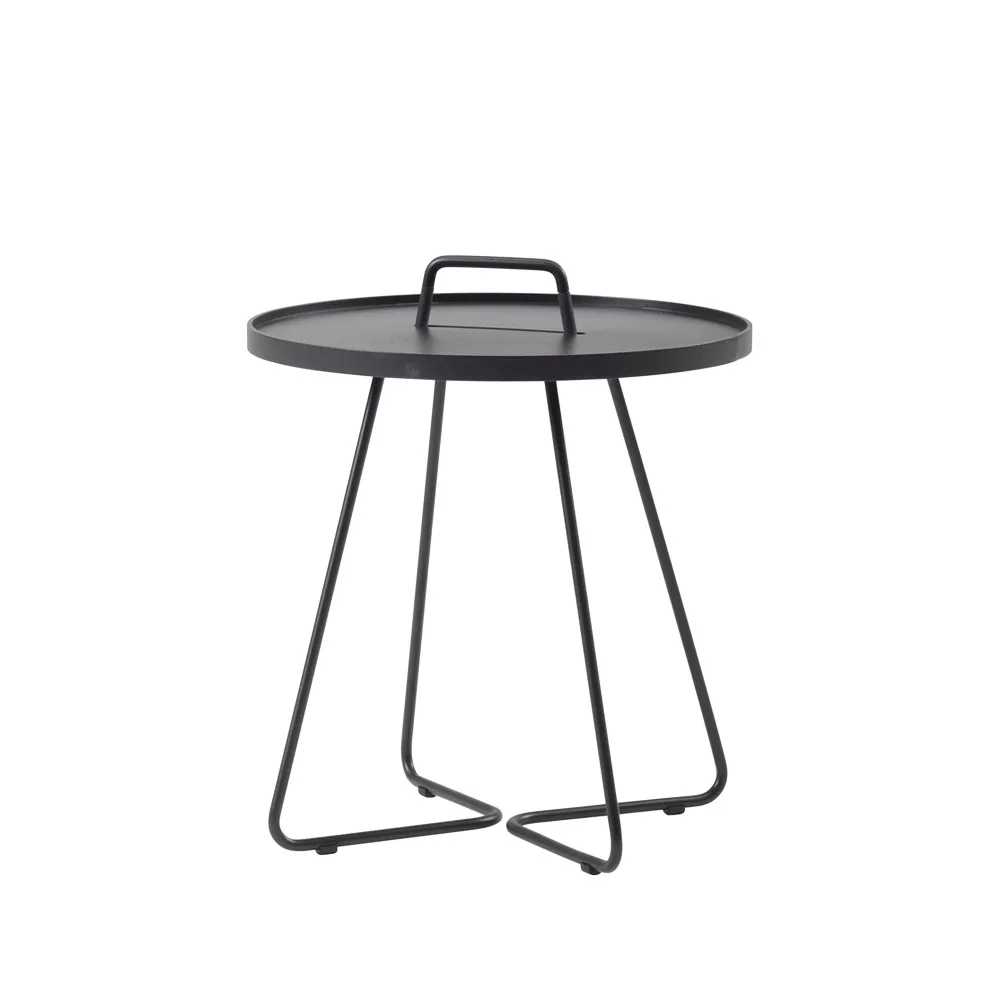 On the move table Ø44 cm, Black Cane-line
