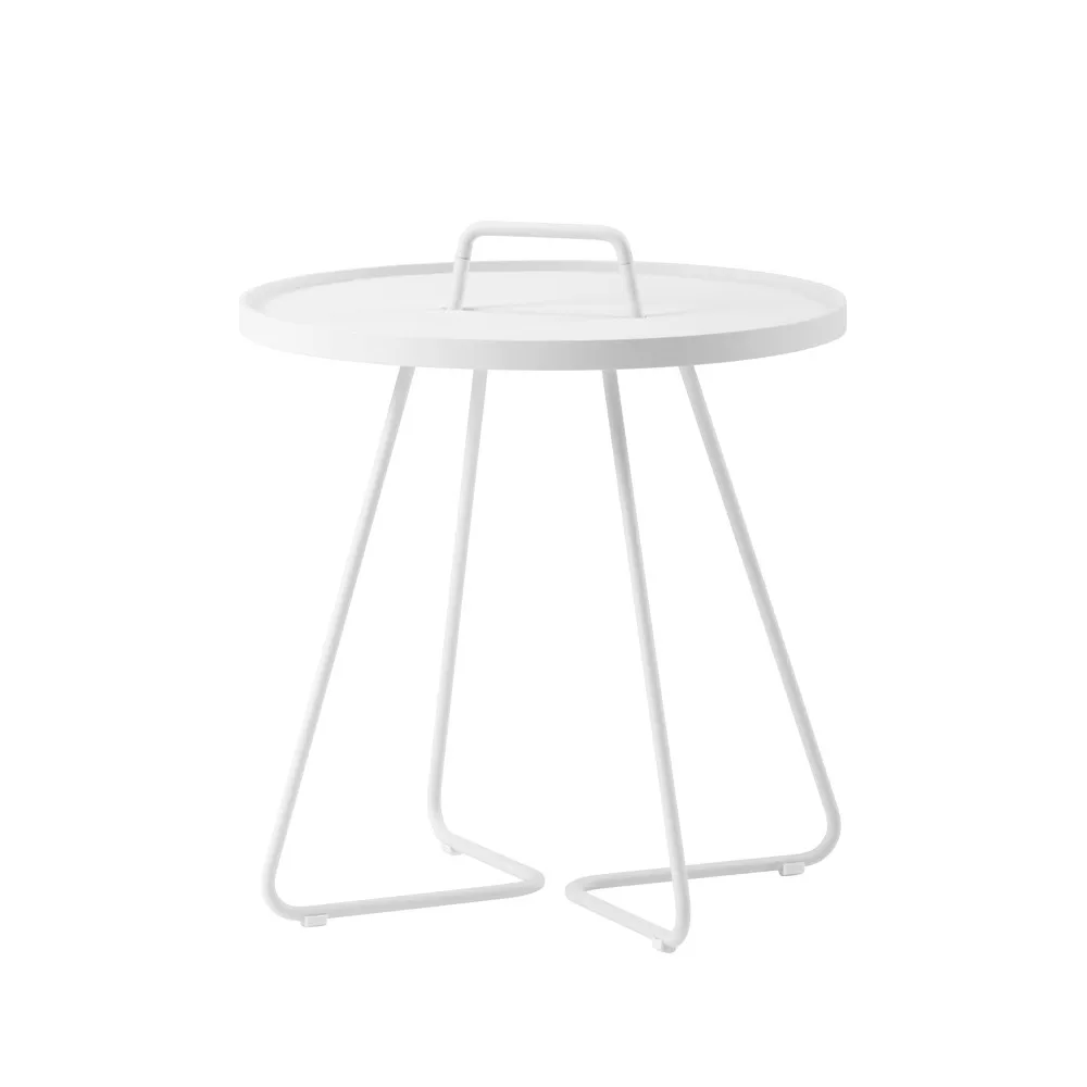 On the move table Ø52 cm, White Cane-line