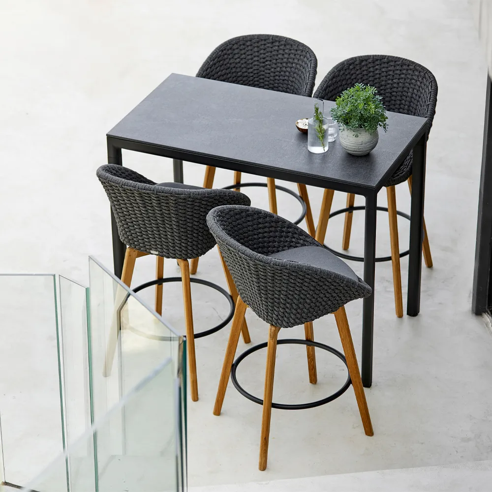 Peacock barstool, Dark grey, teak legs Cane-line