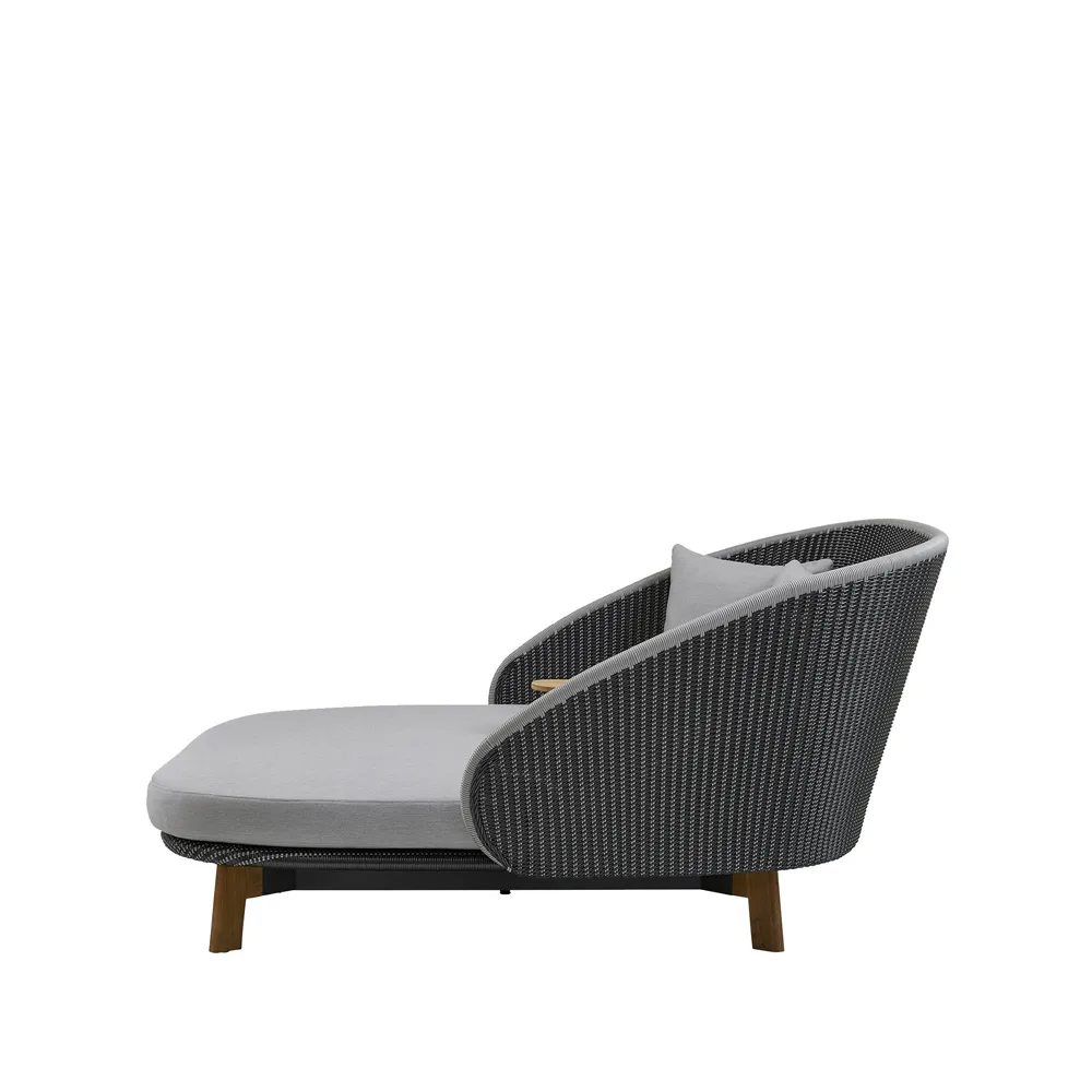 Peacock Weave sun lounger, Cane-Line Natté grey/light grey, incl. light grey cushions & table Cane-line