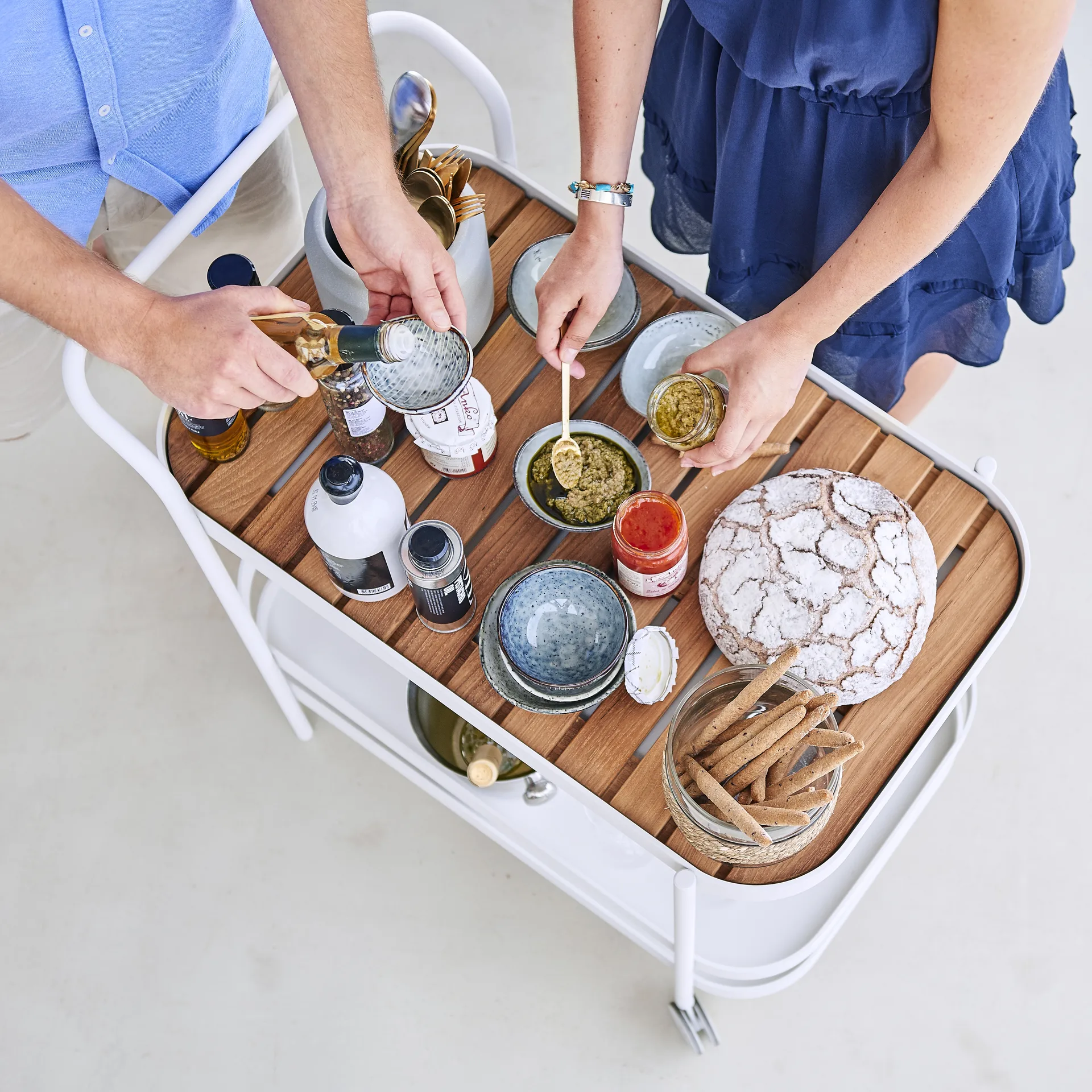 Roll serving trolley, Lava grey, incl. teak tabletop Cane-line