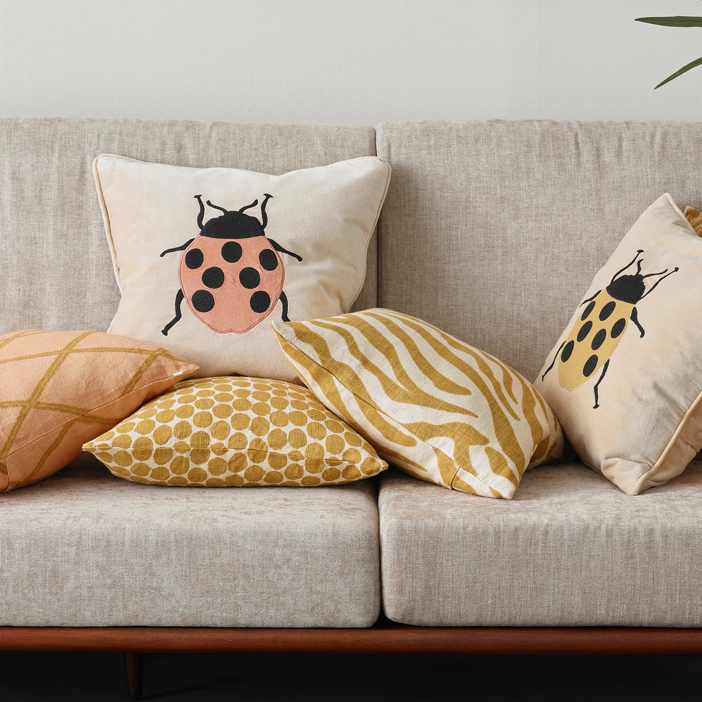 Ikat Orissa cushion cover 50x50 cm, rose-spicy yellow Chhatwal & Jonsson