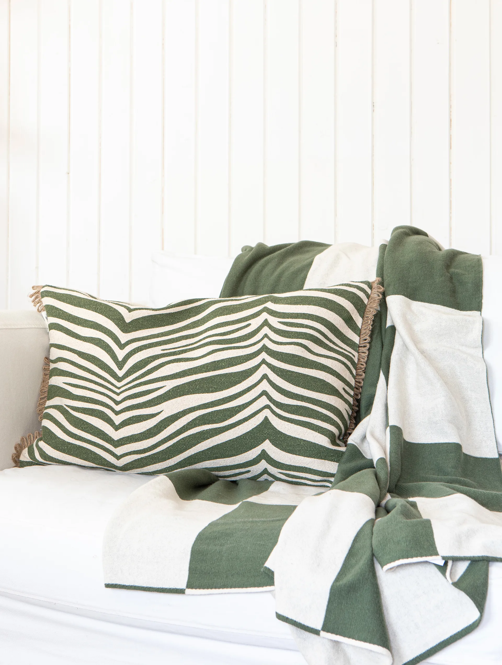 Zebra cushion 40x60 cm, Green Classic Collection
