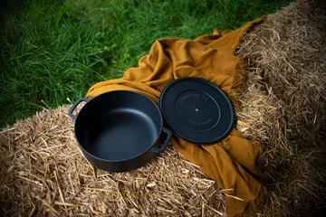 Combekk Enameled cast iron casserole Ø28 cm - Black - Combekk