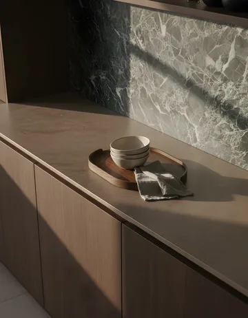 Woody tray - Dark stained oak, 28x40 cm - Cooee Design