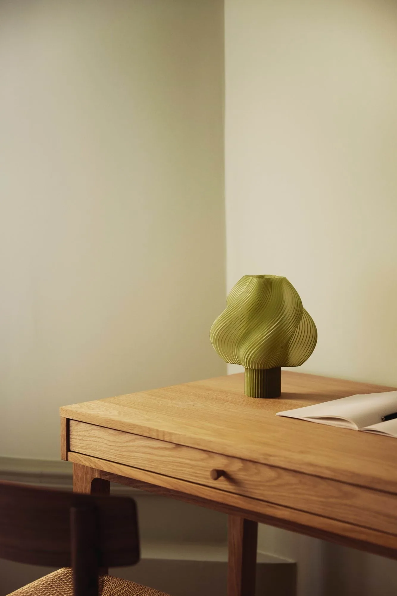 Soft Serve portable table lamp, Olive, 23 cm Crème Atelier