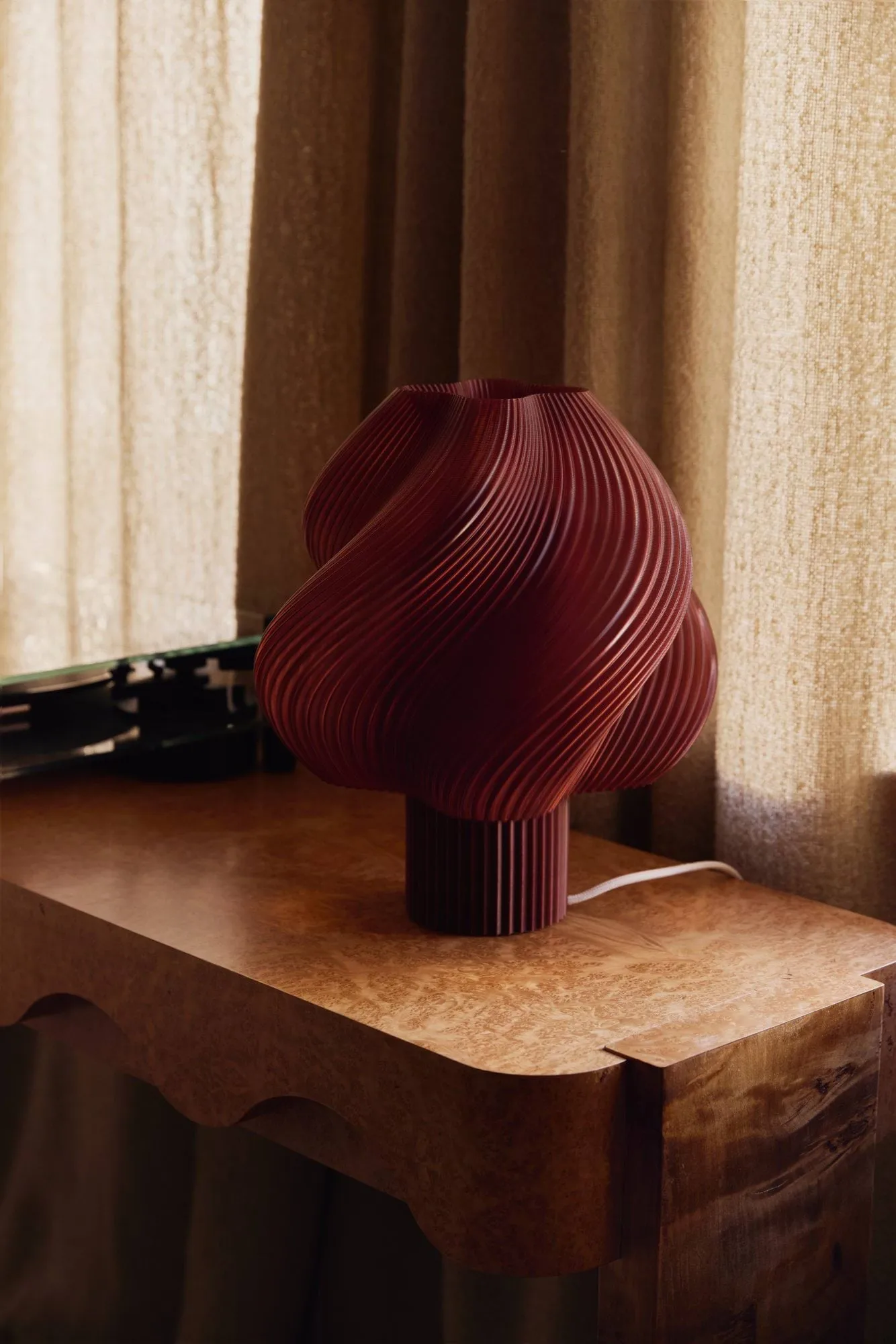 Soft Serve table lamp, Cherry, Grande, 34 cm Crème Atelier