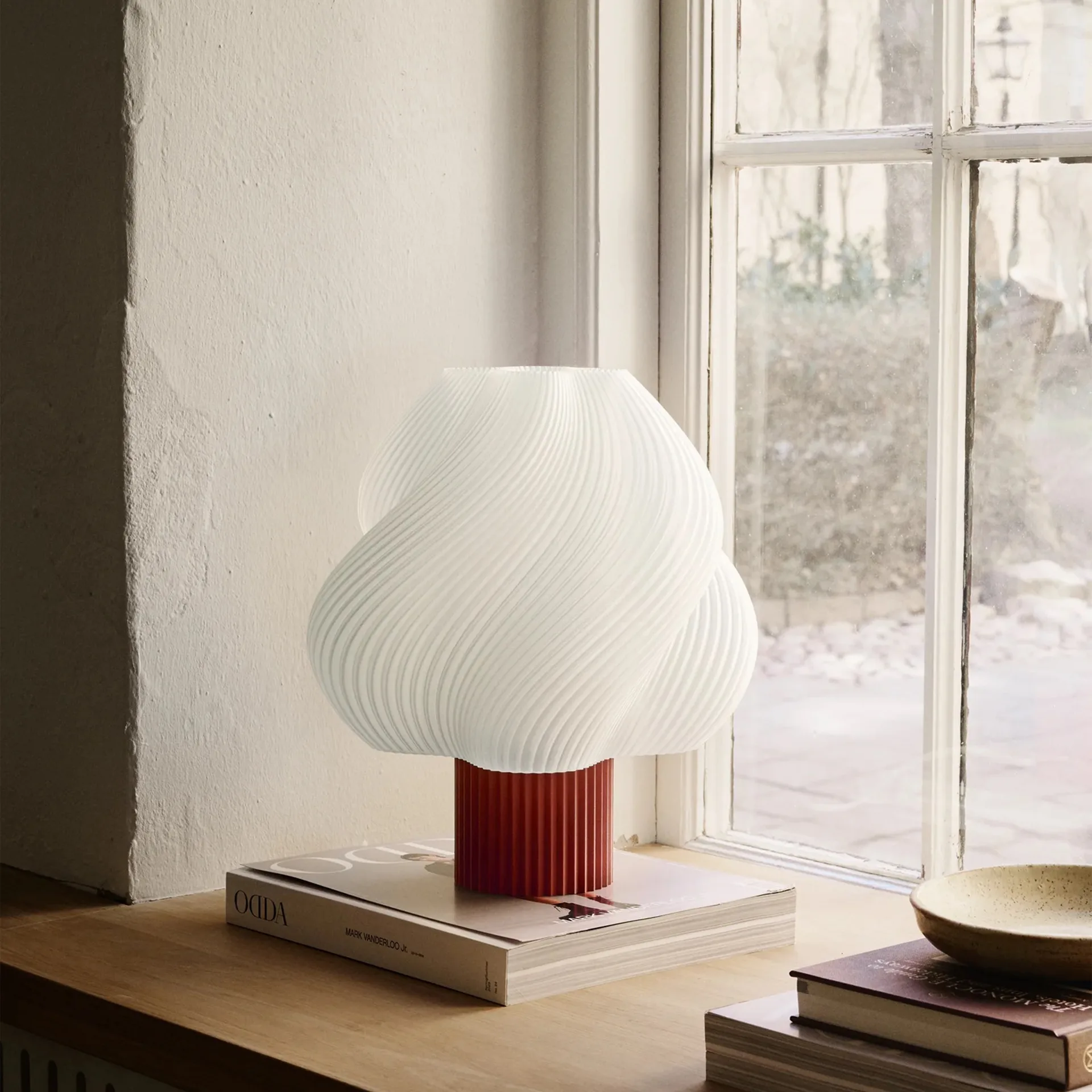 Soft Serve table lamp, Rhubarb, Grande, 34 cm Crème Atelier