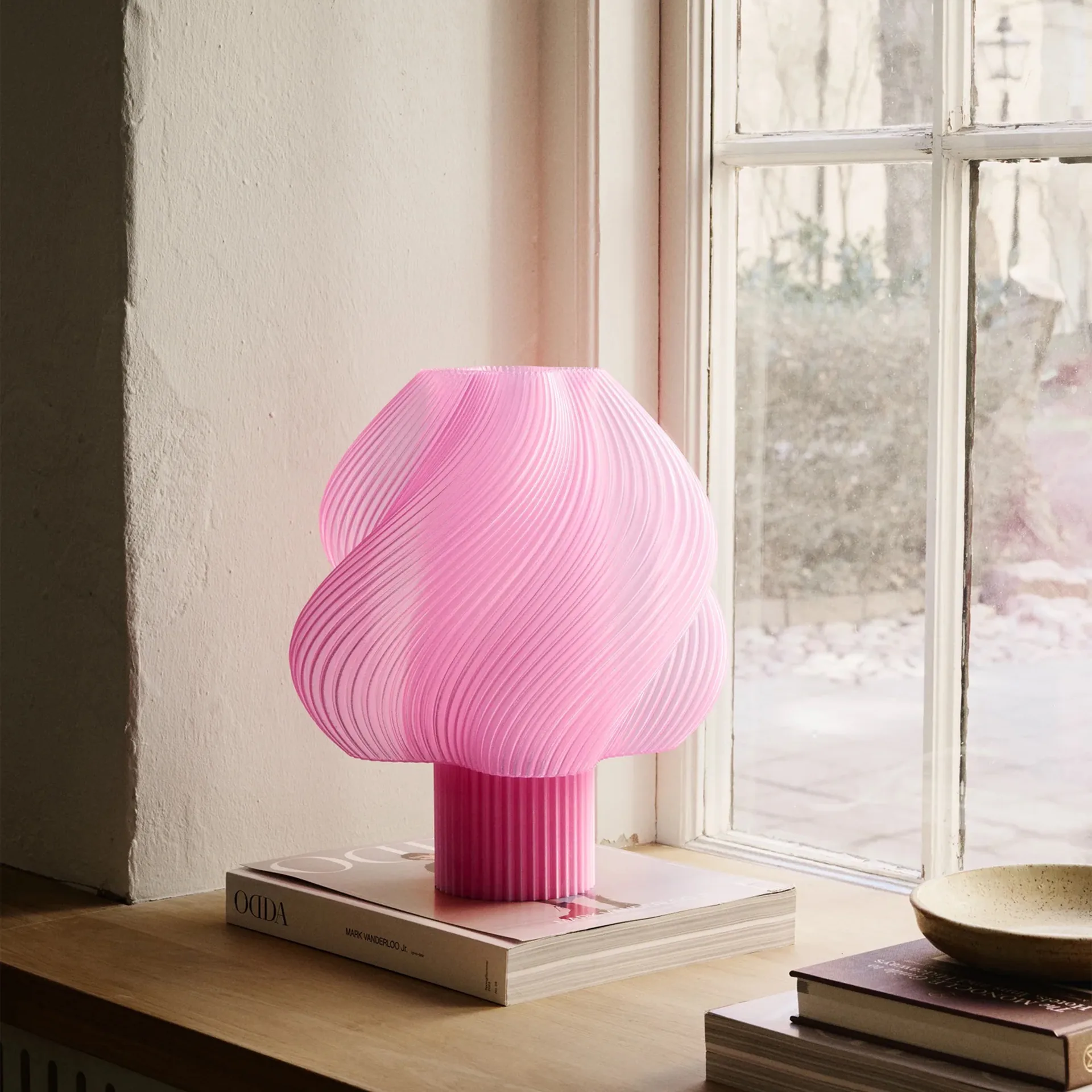Soft Serve table lamp, Rose sorbet, Grande, 34 cm Crème Atelier