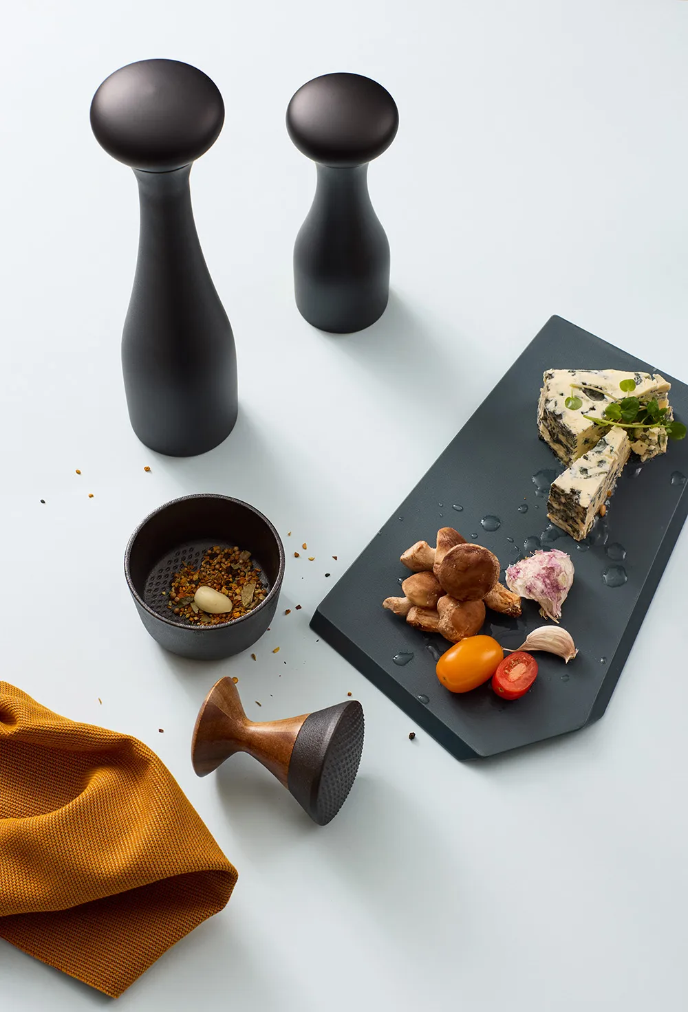 Zurich chopping board, Blueberry, small Crushgrind