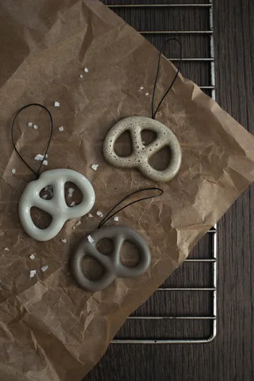 Hanging pretzel decorative ornament - Shiny mole - DBKD