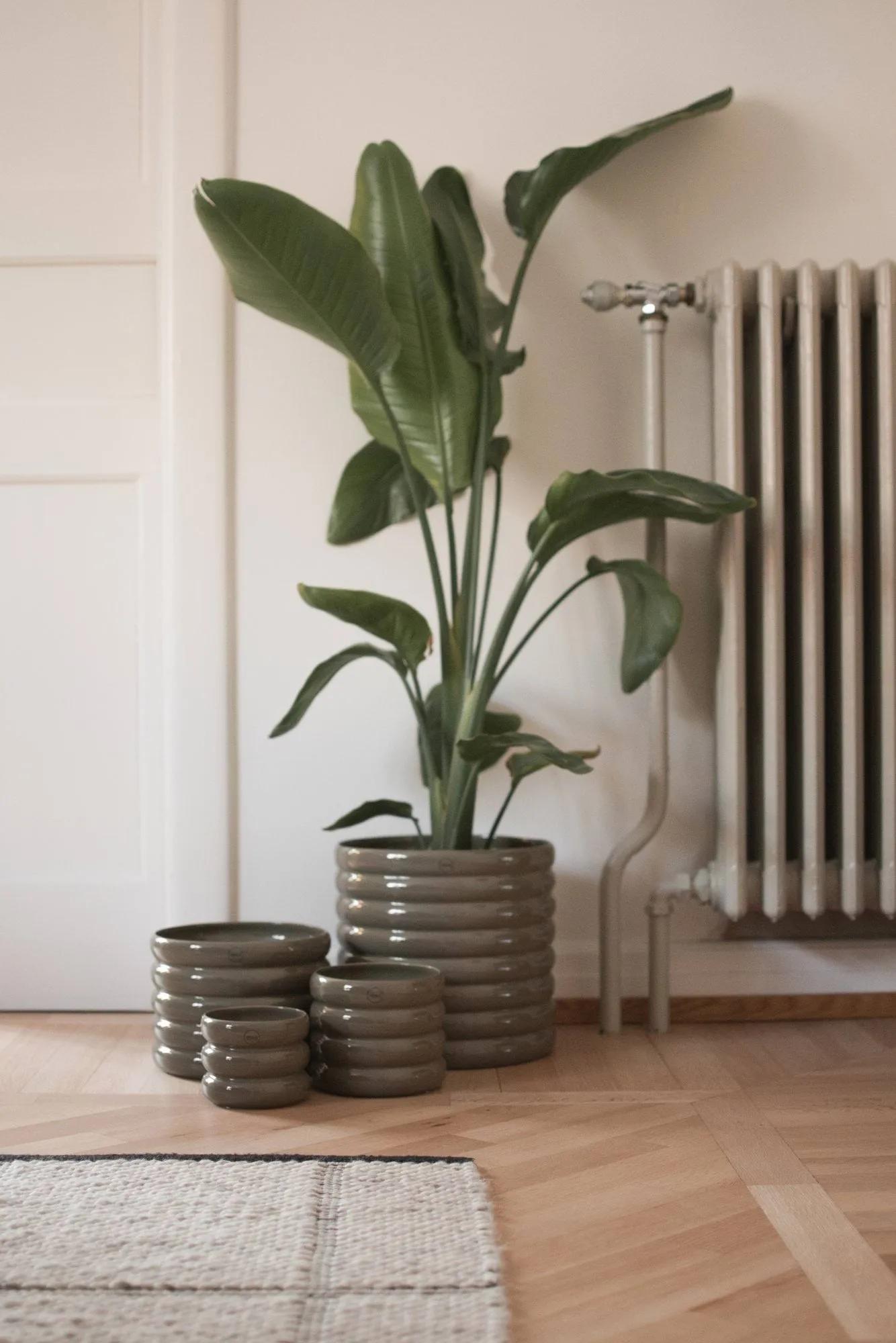 Mud plant pot shiny dust, Ø14 cm DBKD