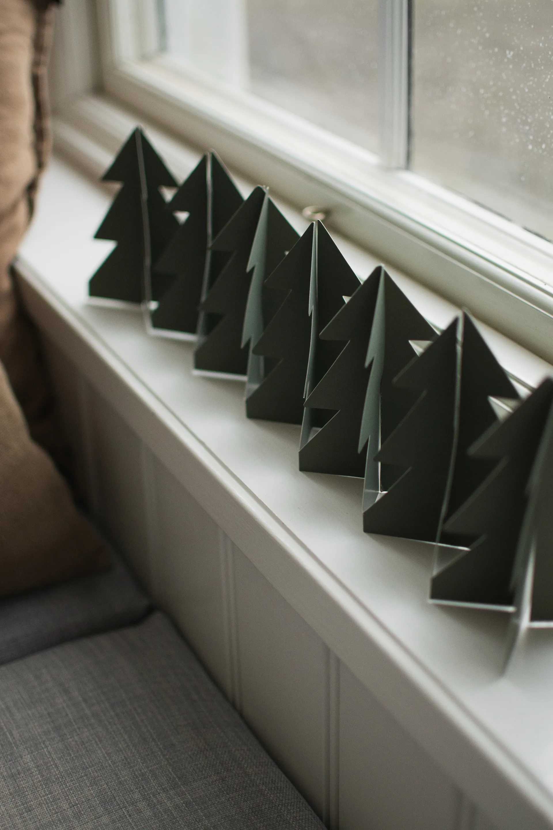 Tree in a row decoration, Green, 7x60 cm DBKD