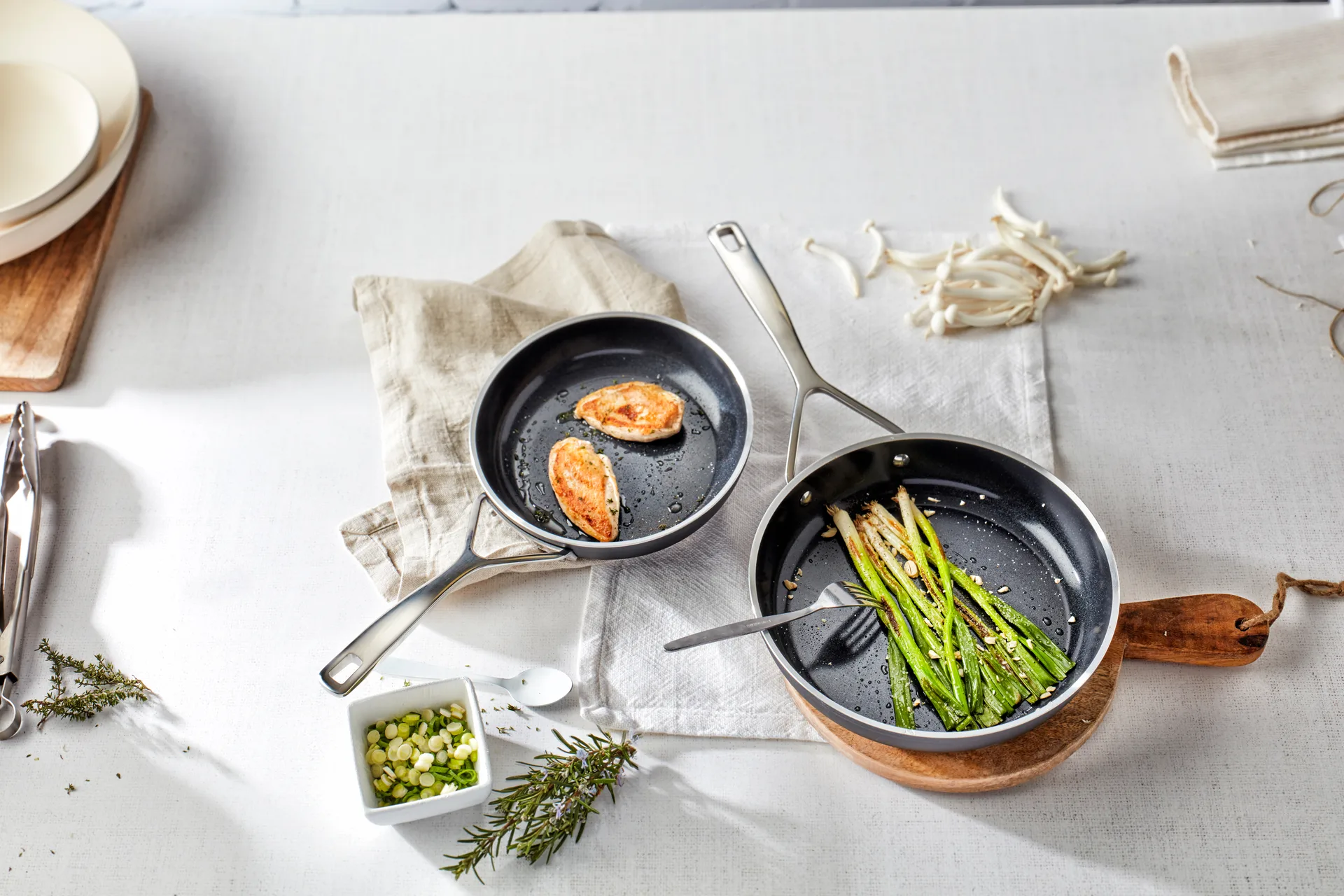 Alu Pro 5 Ceraforce frying pan ceramic 5-ply, Ø32 cm Demeyere
