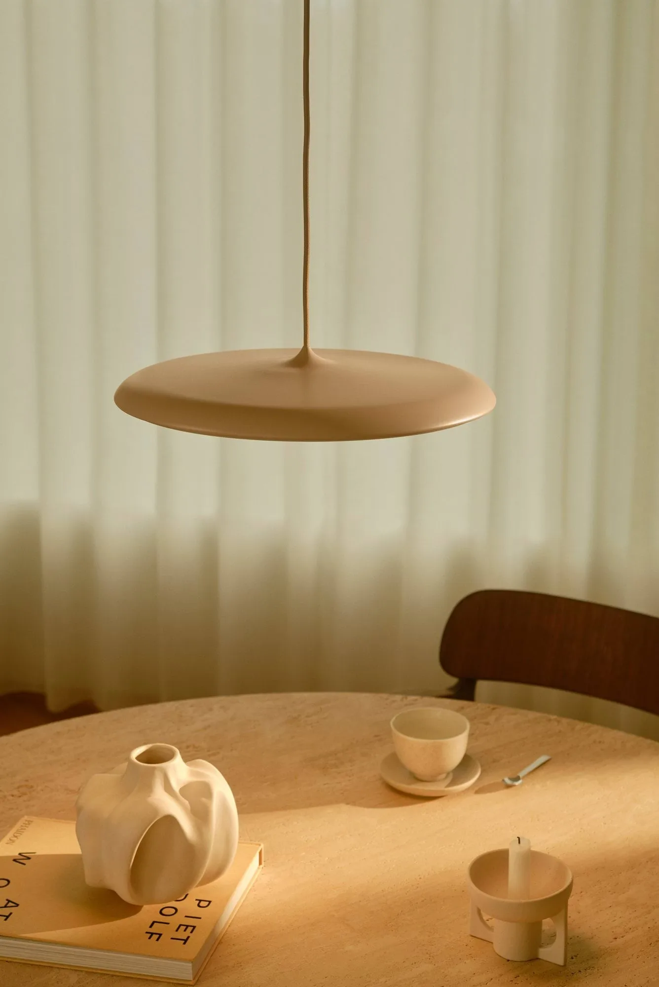 Artist pendant lamp Ø40 cm, Powder pink Design For The People