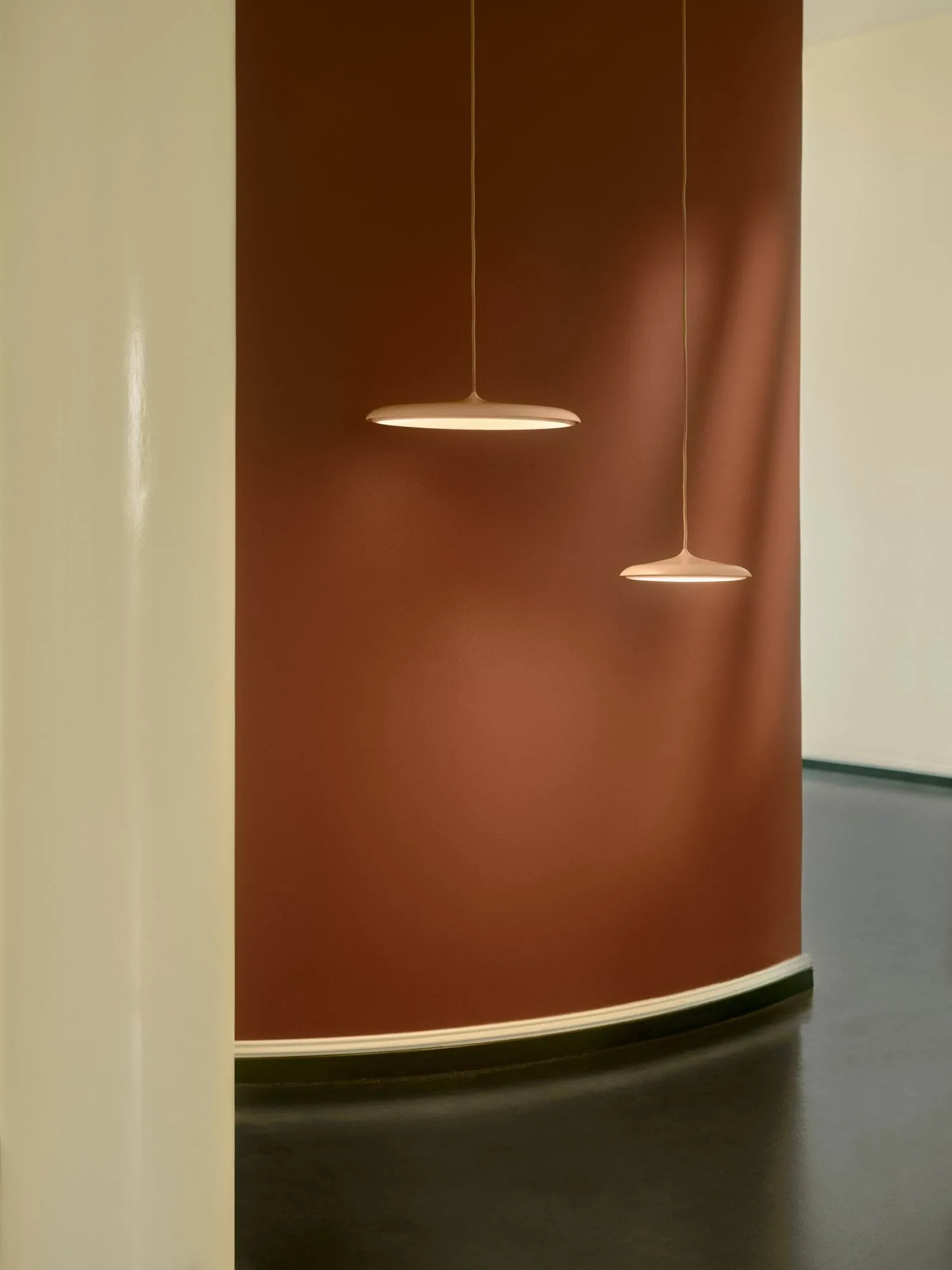 Artist pendant lamp Ø40 cm, Powder pink Design For The People