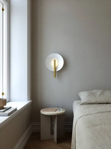 Furiko wall lamp - Brushed brass - Design For The People