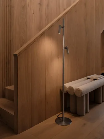 Makoto floor lamp - Satin chrome, 150 cm - Design For The People