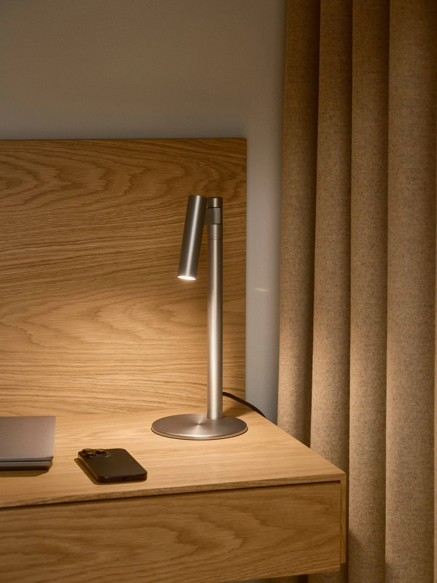Makoto table lamp, Satin chrome, 37 cm Design For The People