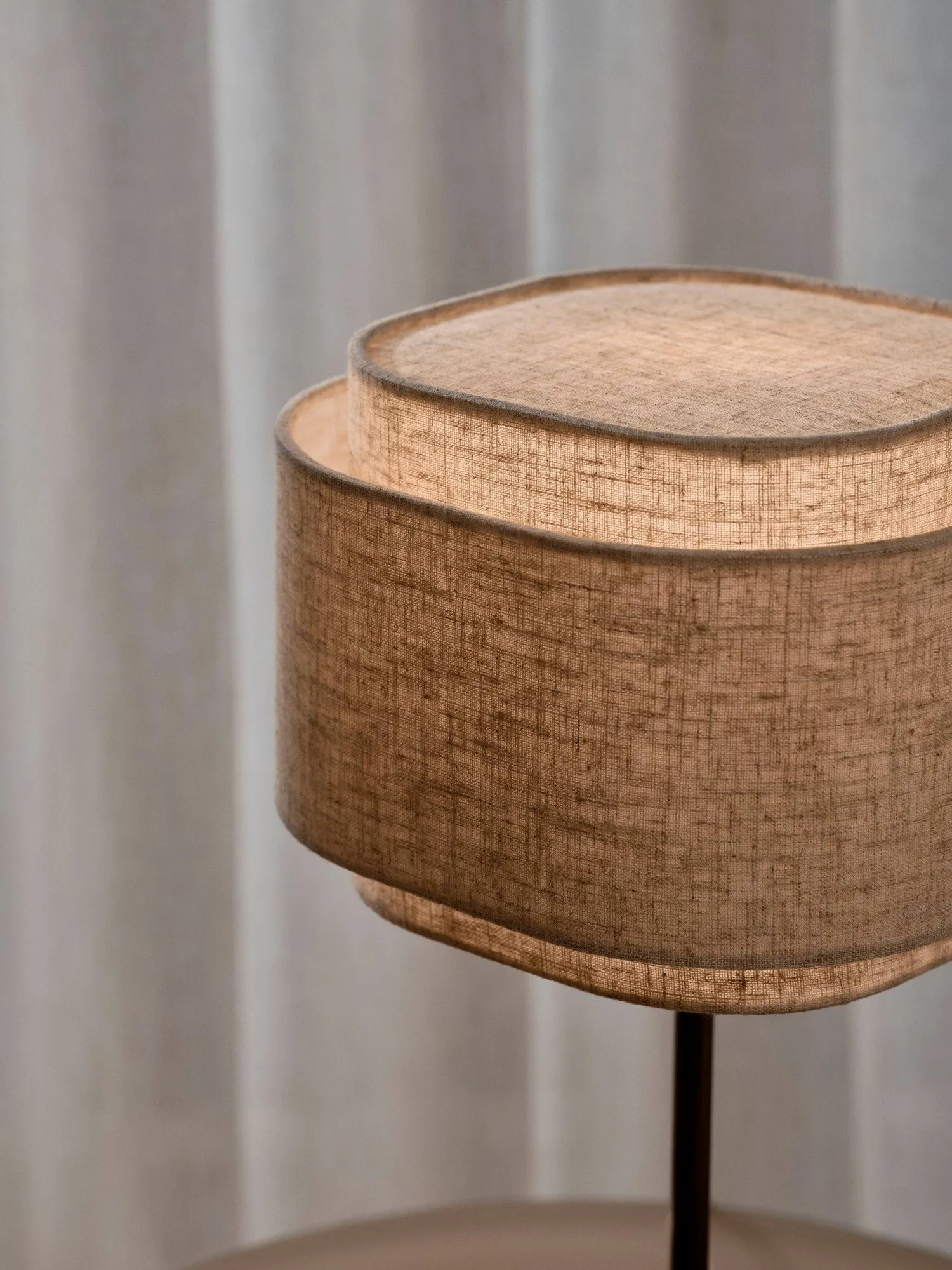 Takai table lamp, Beige, Ø21x37 cm Design For The People
