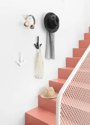 Arrow hanger - white - Design House Stockholm